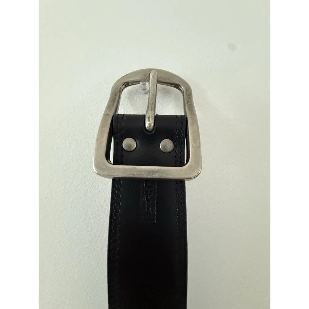 Levi’s Men’s Black Genuine Leather Belt Size 40/100 Silver Buckle 11LP0221